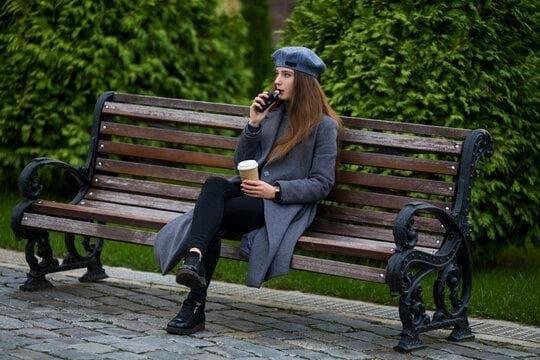 E-cigarete buying guide for e cigarette australia shoppers how to compare models save on delivery and legal tips